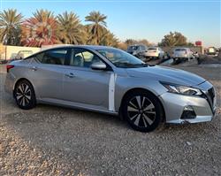 نيسان ألتيما